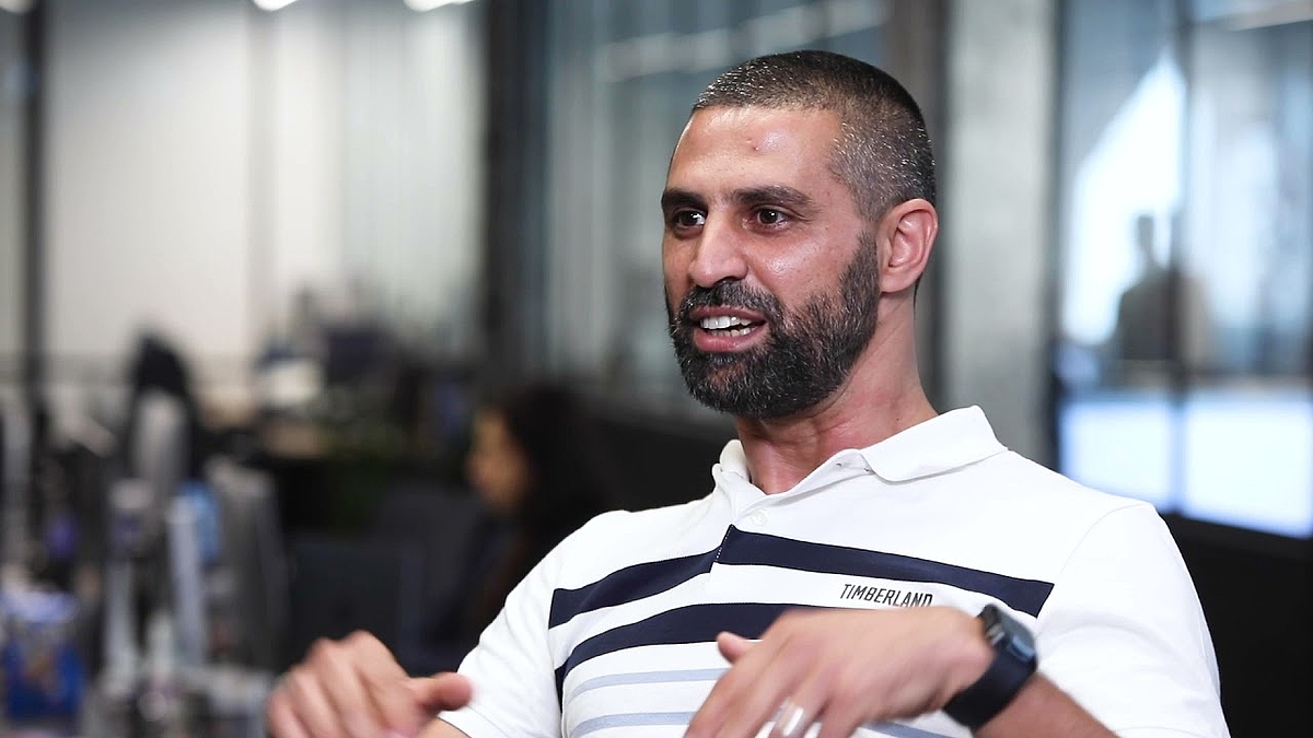 את המחשב הראשון שלו קיבל וג'די בגיל חמש ומאז לא הפסיק לתכנת